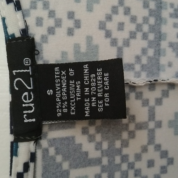 A-Rue 21 Long Sleeve Dress Small Size - Picture 2 of 9